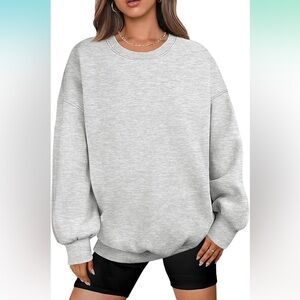 Women's Classic Crewneck Sweater in Light Gray